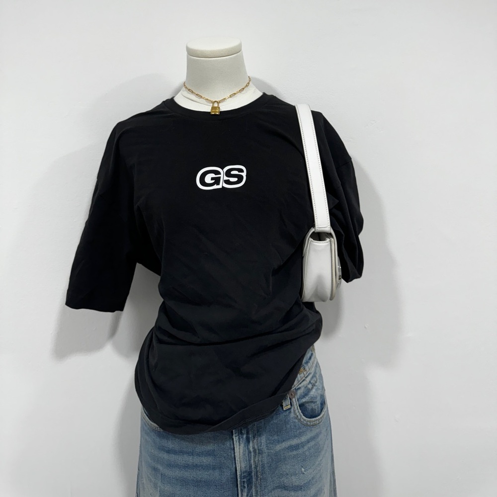 Gymshark GS logo shirt